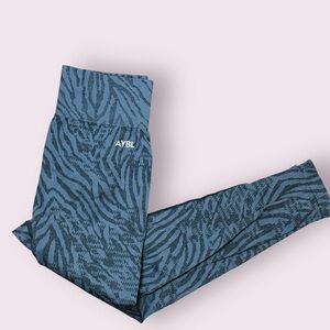 AYBL Animal Print Seamless Leggings – Women’s Size XL